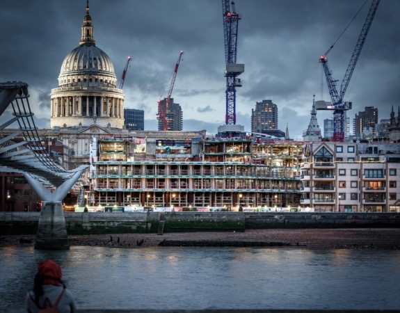 Millennium Bridge House photograph 3