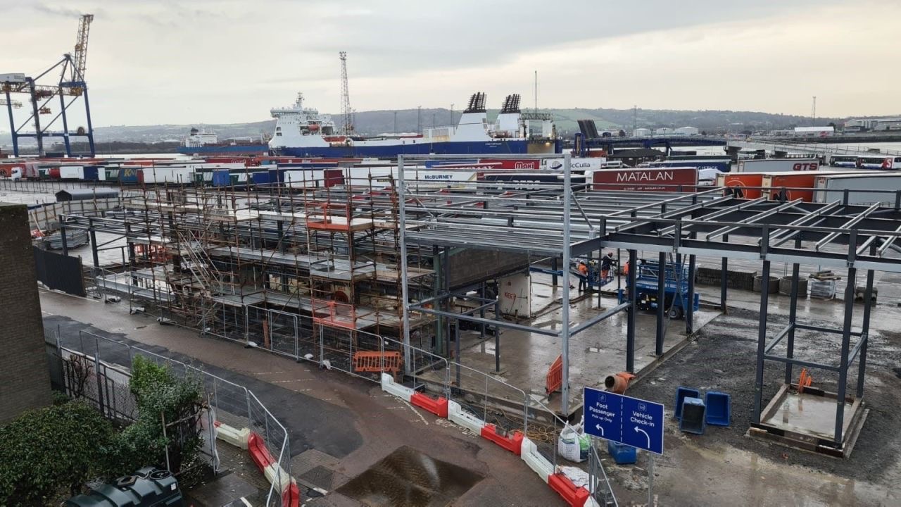 Victoria Terminal 2 photograph 3